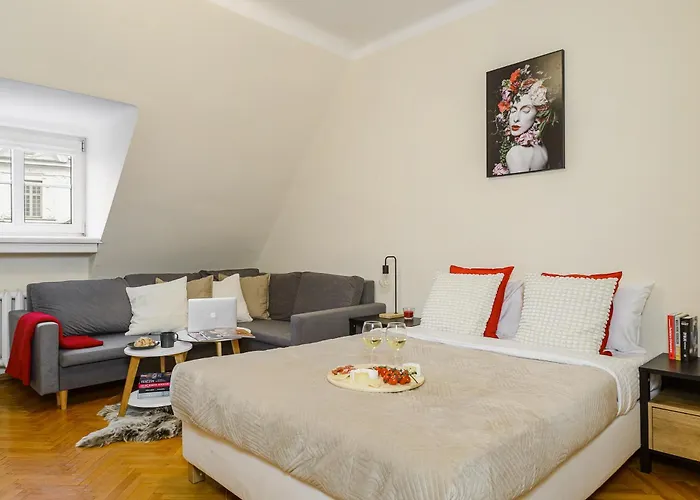 Lumina Duplex In Old Town *